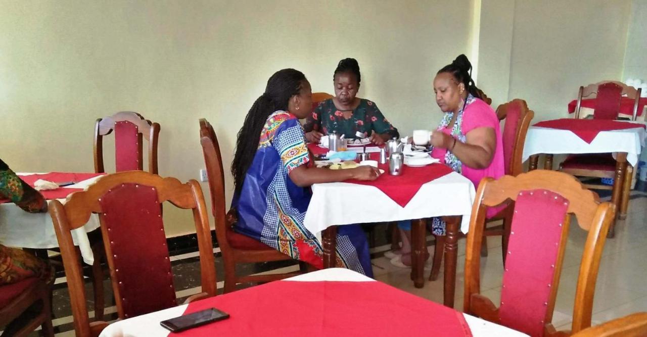 Bomen Hotel Isiolo Extérieur photo