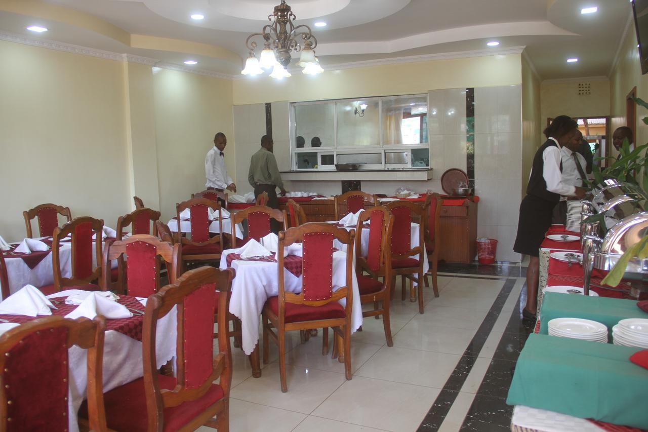 Bomen Hotel Isiolo Extérieur photo