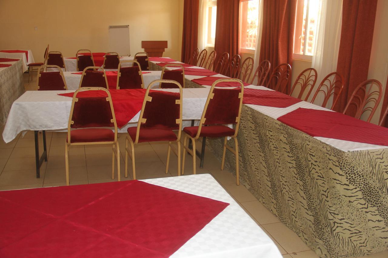 Bomen Hotel Isiolo Extérieur photo