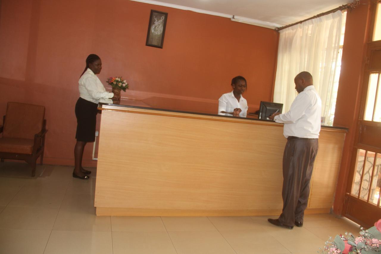 Bomen Hotel Isiolo Extérieur photo