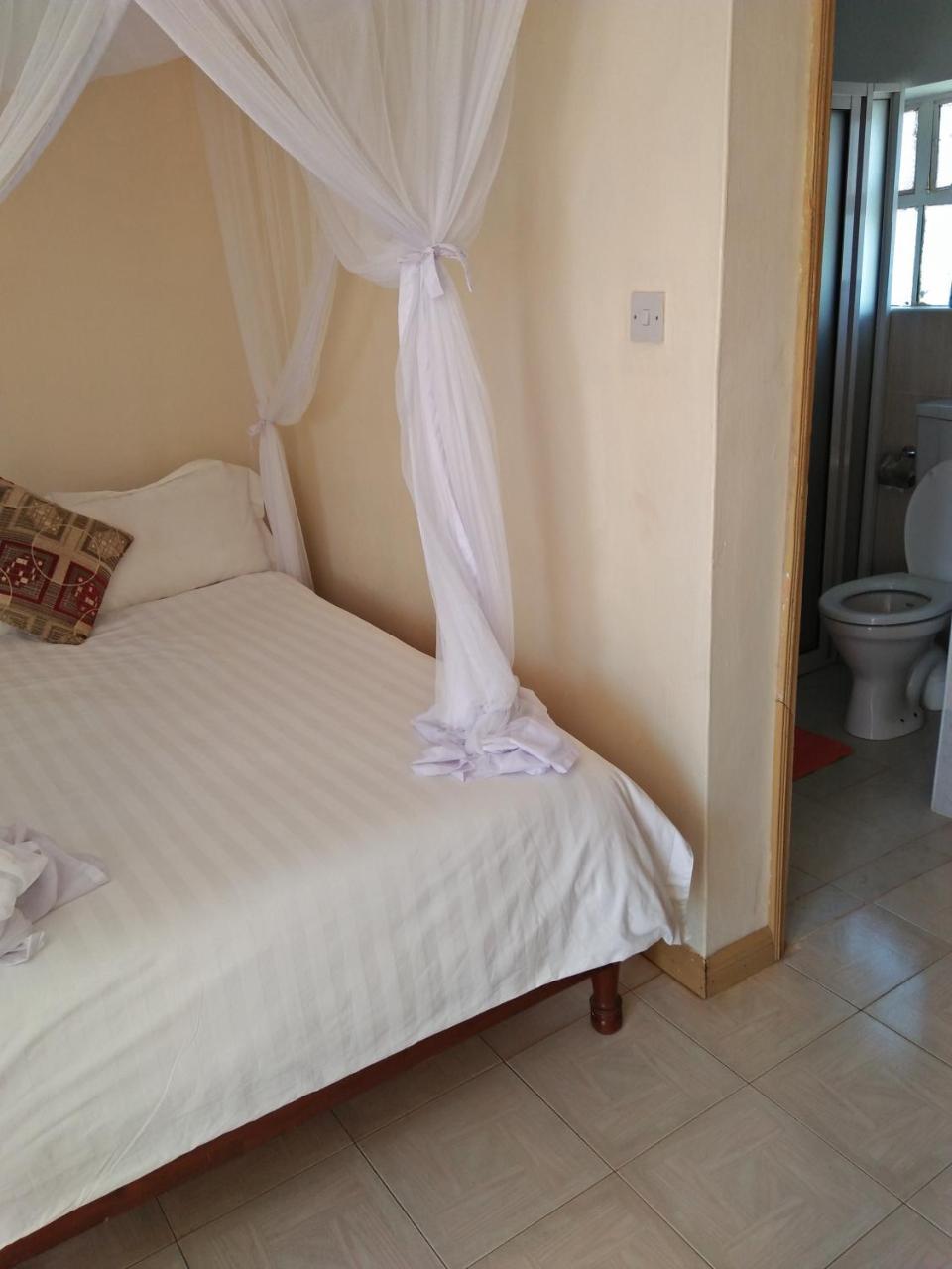 Bomen Hotel Isiolo Extérieur photo