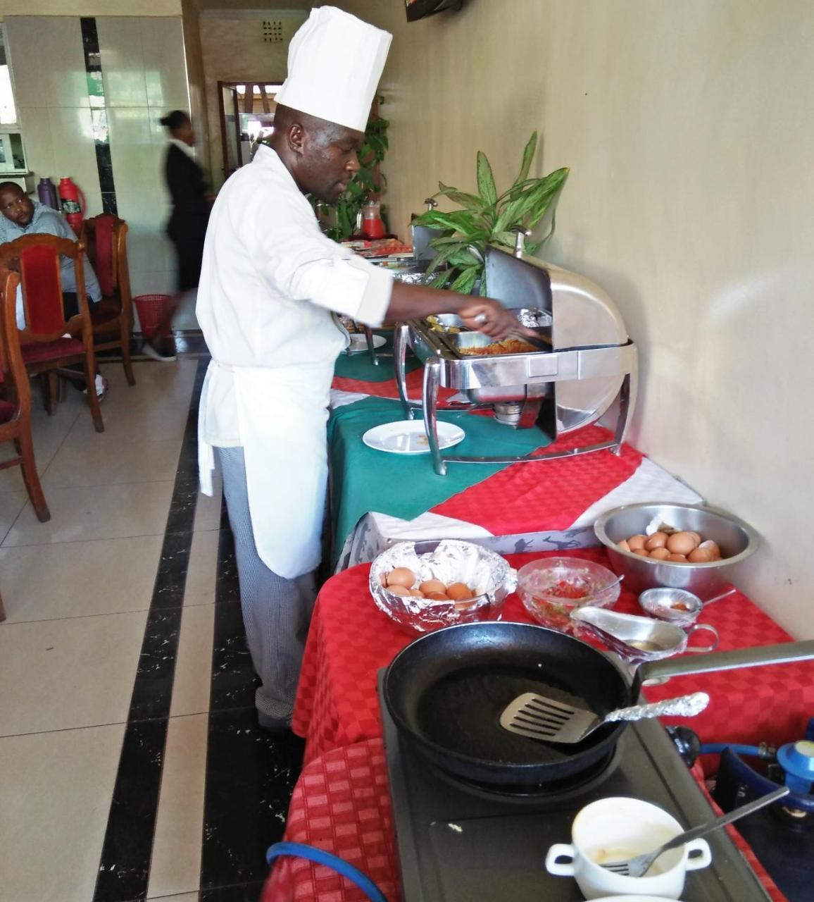 Bomen Hotel Isiolo Extérieur photo
