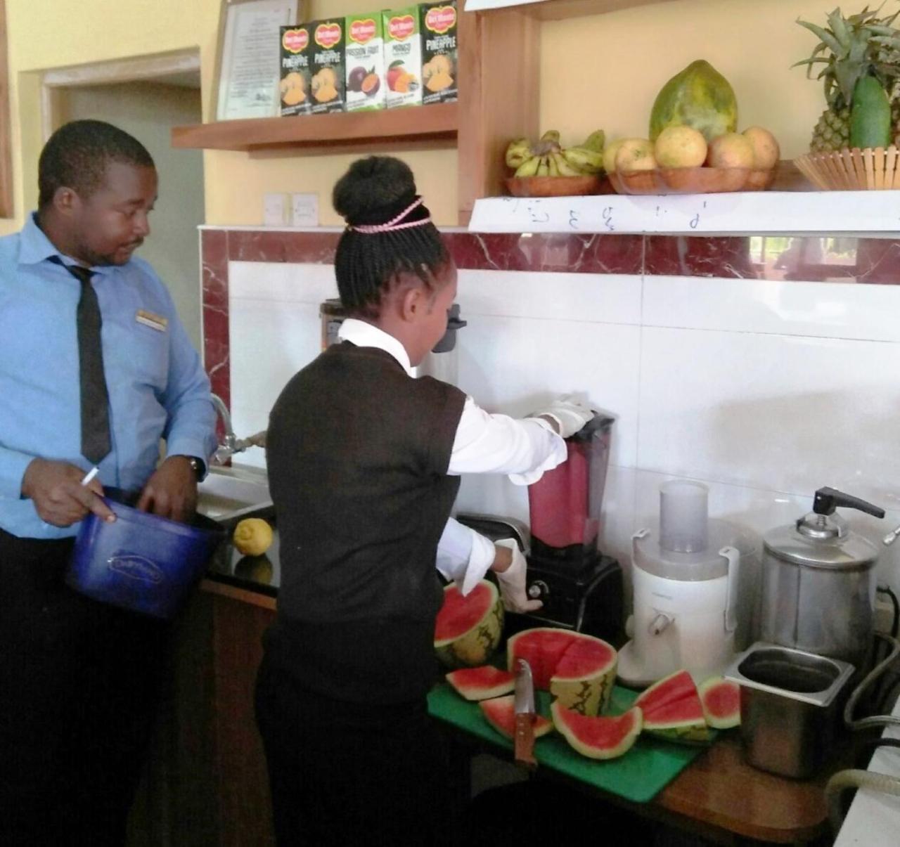 Bomen Hotel Isiolo Extérieur photo