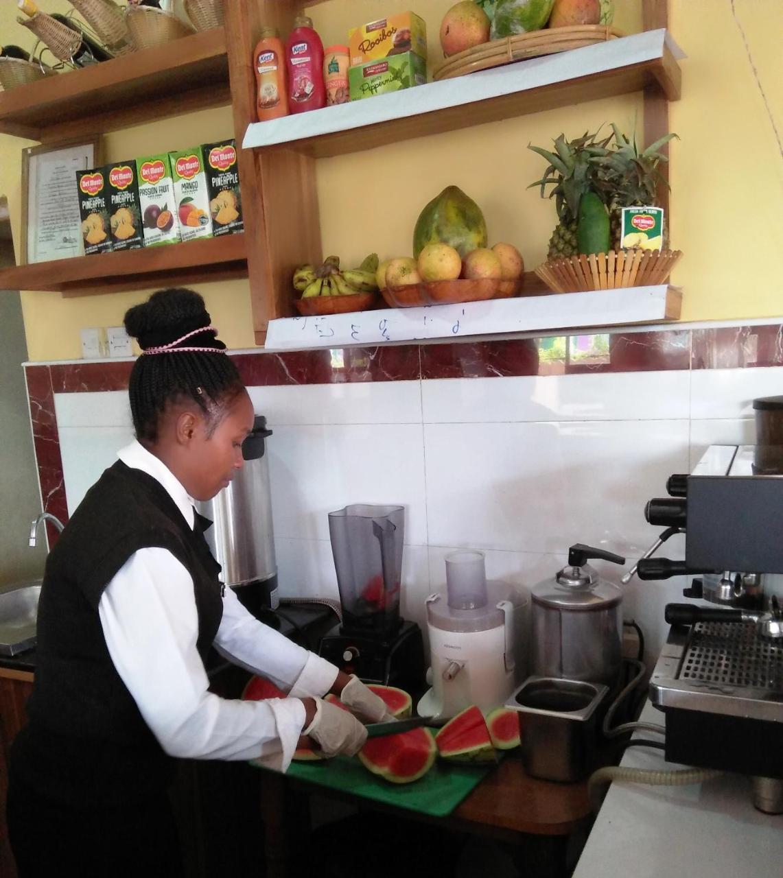Bomen Hotel Isiolo Extérieur photo