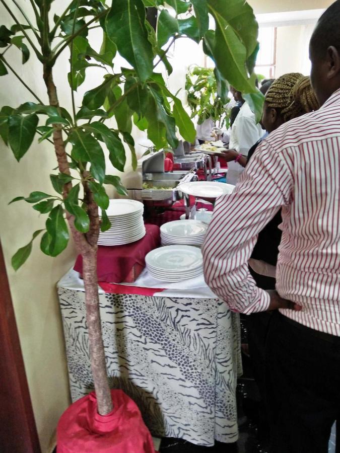 Bomen Hotel Isiolo Extérieur photo